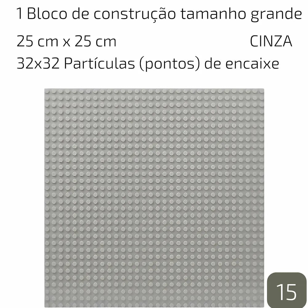  A imagem mostra uma base de construção cinza de tamanho grande, com dimensões de 25 cm x 25 cm, contendo 32x32 partículas (pontos de encaixe). O texto descreve as características do bloco, destacando sua cor cinza e o número de pontos de encaixe, adequado para construção com blocos de montar.