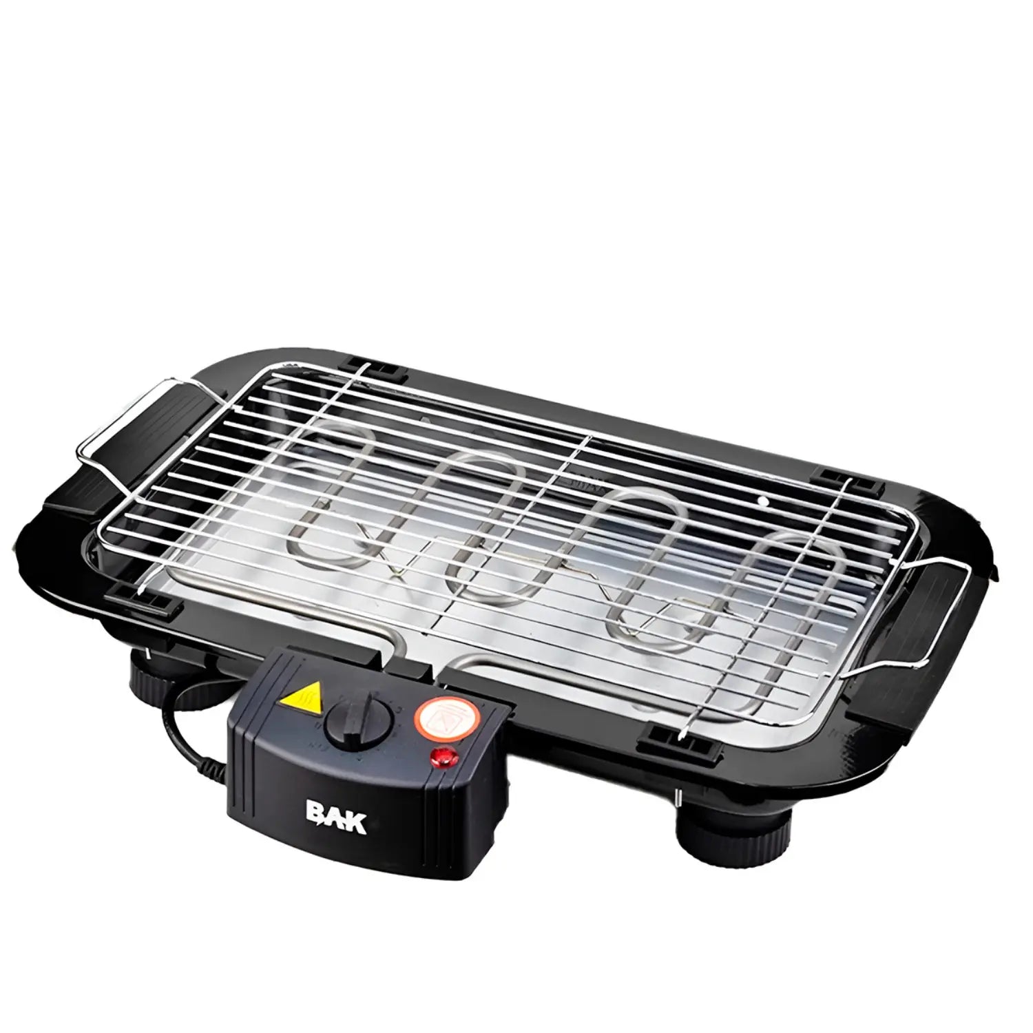 A imagem exibe uma grelha elétrica da marca BAK, com uma grade metálica e um controle de temperatura localizado na parte inferior. O controle possui um botão de ajuste e um indicador luminoso. A grelha tem um design compacto, com pés na base, proporcionando estabilidade durante o uso. É ideal para grelhar alimentos de forma prática e eficiente.