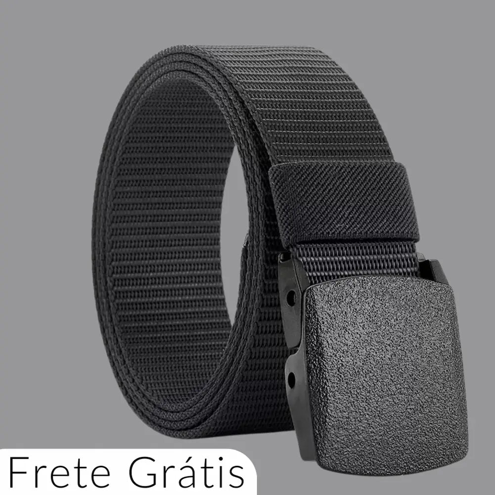 Imagem de um cinto masculino estilo militar com fivela automática em nylon, na cor preta, sobre um fundo cinza. O cinto está enrolado de forma organizada, destacando sua textura robusta e a fivela de acabamento fosco. No canto inferior esquerdo, há um texto que diz "Frete Grátis", indicando uma promoção de envio sem custo.