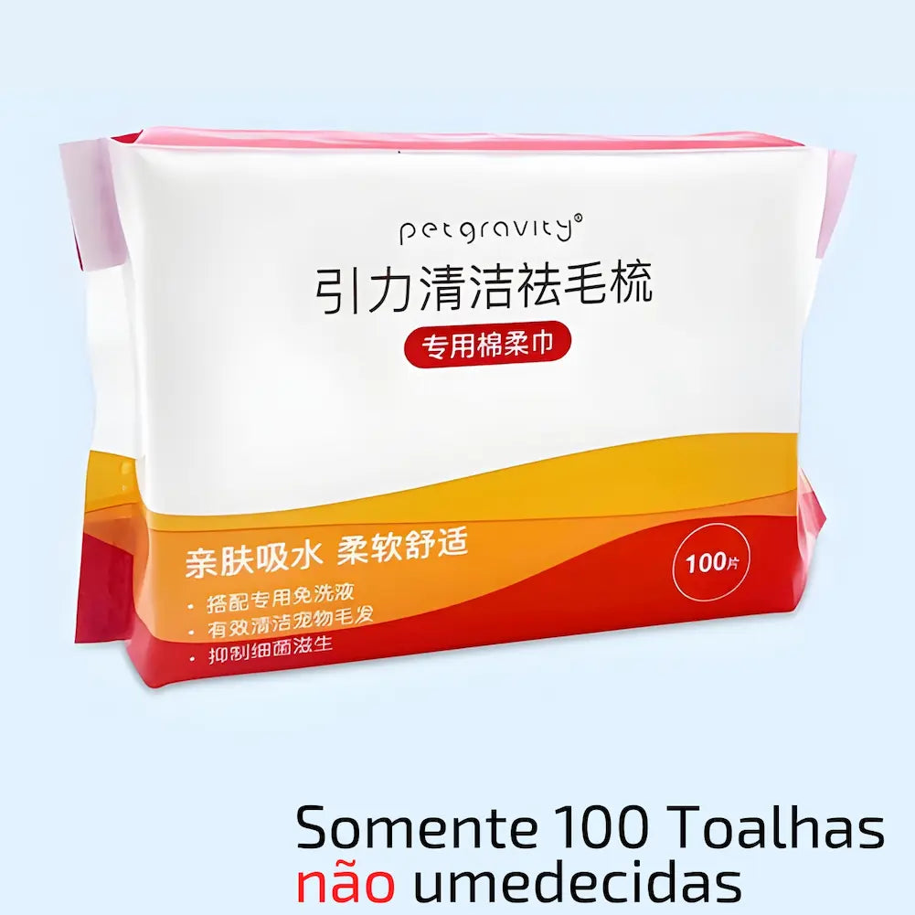  A imagem mostra um pente de remoção de pelos com detalhes em rosa à esquerda e um pacote de toalhas da marca Petgravity à direita. O texto diz: "100 toalhas não umedecidas" com um símbolo de adição entre o pente e o pacote. O fundo é azul claro, destacando os produtos.