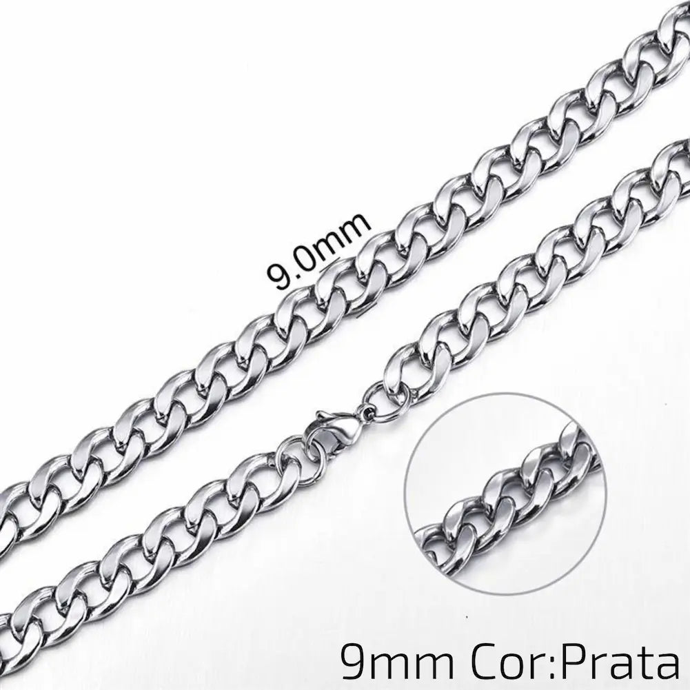 9mm Cor: Prata - Uma corrente prateada de 9mm com elos lisos e fecho de garra. A imagem mostra a espessura dos elos e inclui um close-up detalhado.