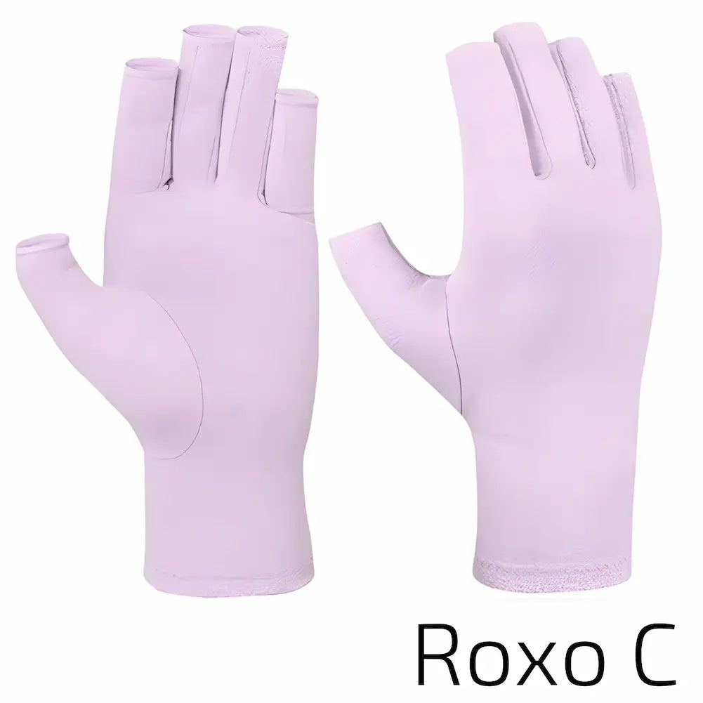 A imagem mostra um par de luvas de compressão roxas com dedos abertos, vistas da palma e do dorso da mão. As luvas são lisas e sem detalhes adicionais. Abaixo das luvas, está escrito "Roxo C". As luvas são roxas e o fundo é branco, destacando os detalhes das luvas.