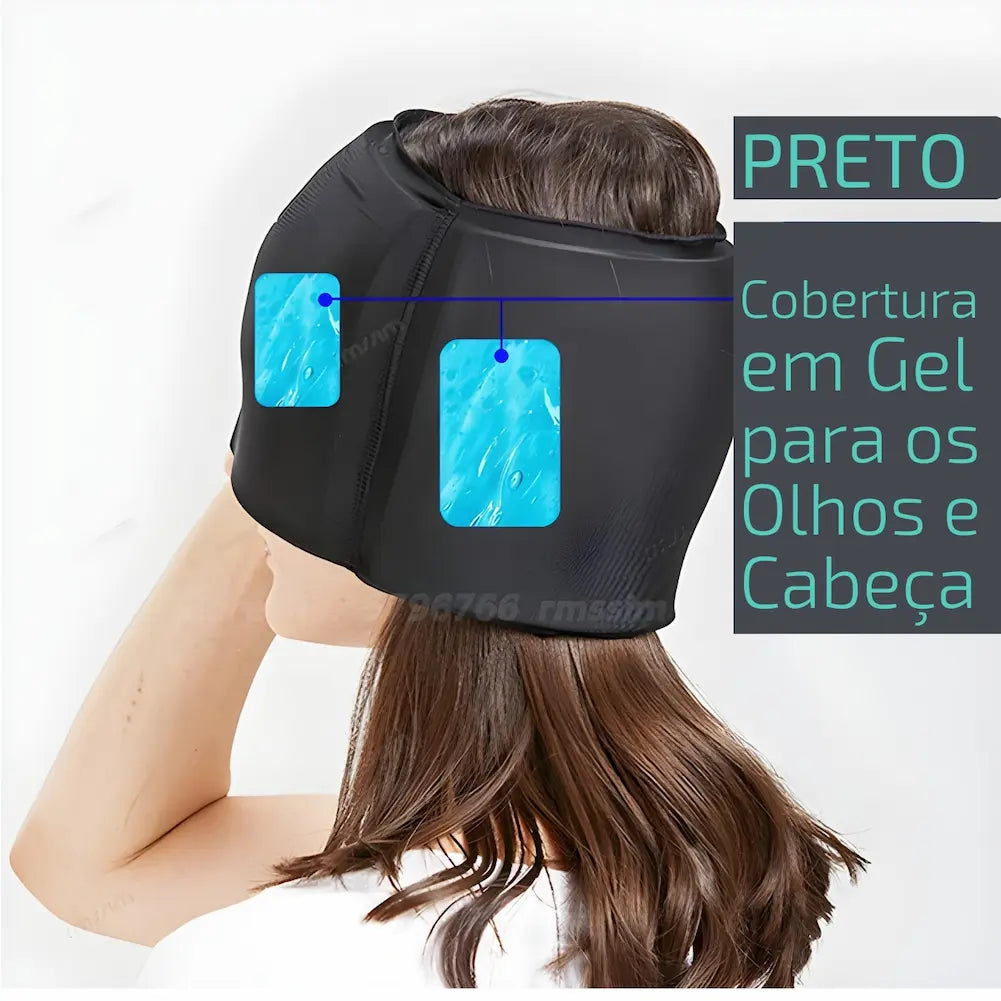 A imagem mostra uma mulher usando uma touca de gel preta que cobre completamente a cabeça e os olhos. A descrição na imagem indica que a touca tem cobertura em gel especificamente para os olhos e cabeça, destacando o material em gel azul. A touca parece projetada para proporcionar alívio e conforto, possivelmente para dores de cabeça, enxaquecas ou tensão ocular. A cor preta é destacada e a descrição também menciona que a cobertura é feita de um material de alta qualidade