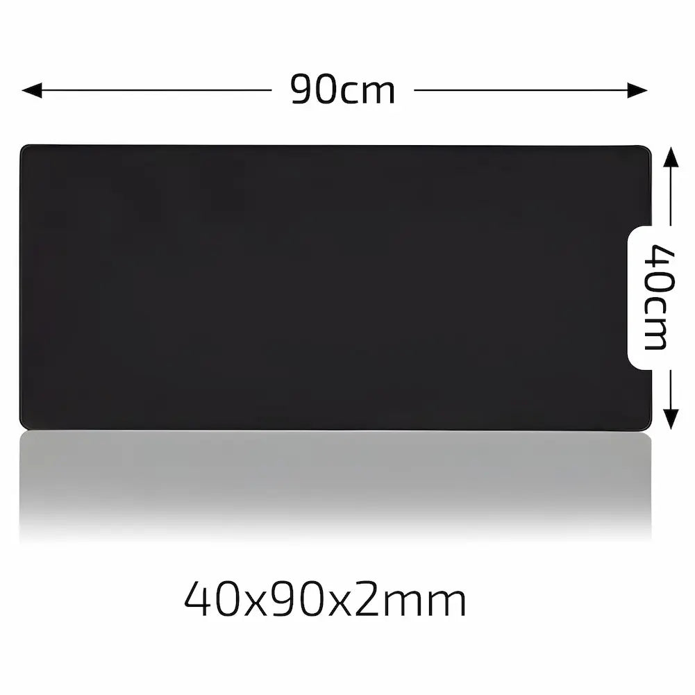  Imagem de um mousepad preto retangular com as dimensões especificadas ao redor. A largura é de 90 cm e a altura é de 40 cm. A espessura é indicada como 2 mm. As dimensões "40x90x2mm" estão escritas abaixo do mousepad. O fundo é branco e a superfície é reflexiva.