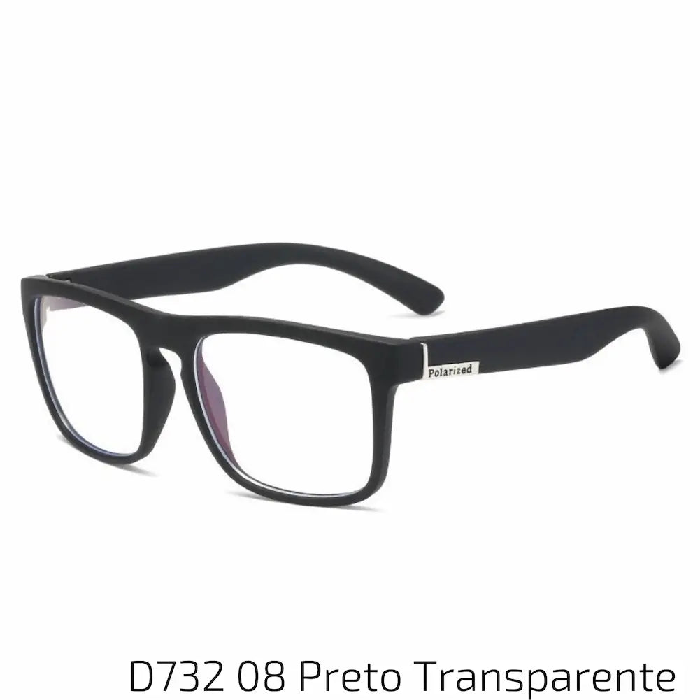 Óculos de sol com armação preta e lentes transparentes, proporcionando um visual sofisticado e minimalista. As hastes são inteiramente pretas, conferindo um acabamento uniforme ao design. Este modelo é ideal para quem busca um acessório discreto e elegante, que combina facilmente com qualquer estilo e oferece um toque contemporâneo ao visual.